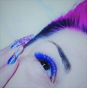 Meet your Posher, Manola